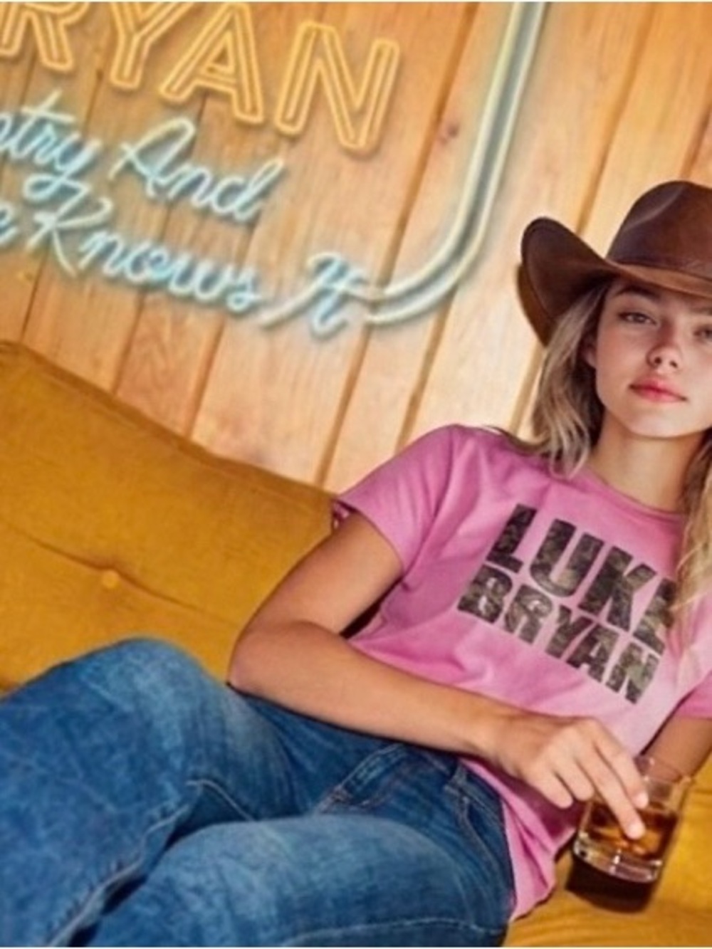 Luke Bryan District Hot Pink Camo Letter Deer Logo Concert Tour Oversized Tshirt